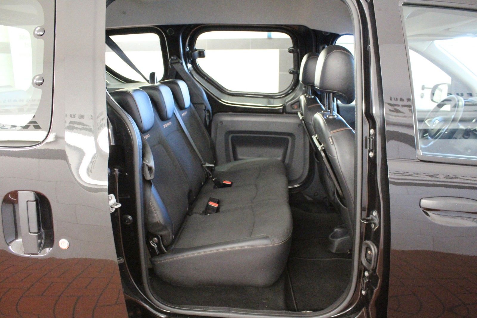 Fahrzeugabbildung Dacia Dokker TCe 115 Stepway *Navi*Klima*AHK