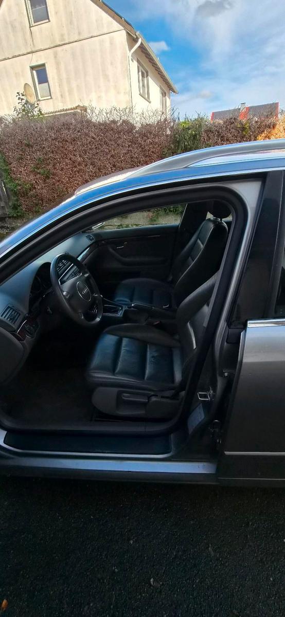 Audi A4 2004 — photo 12