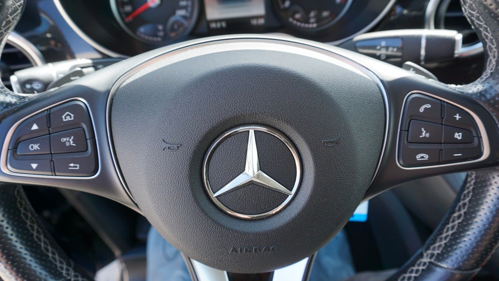 Fahrzeugabbildung Mercedes-Benz V 220d EDITION lang  7 Sitze,Navi,AHK,SR+WR