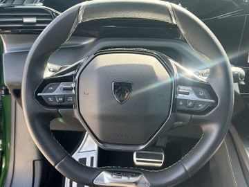Peugeot 308 GT 1.2 PureTech 130 360+Kam.+KeyLess+Massage