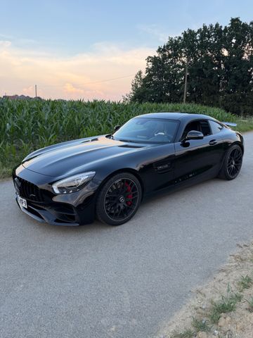 MERCEDES-BENZ AMG GT S 4.0 V8 S DCT S