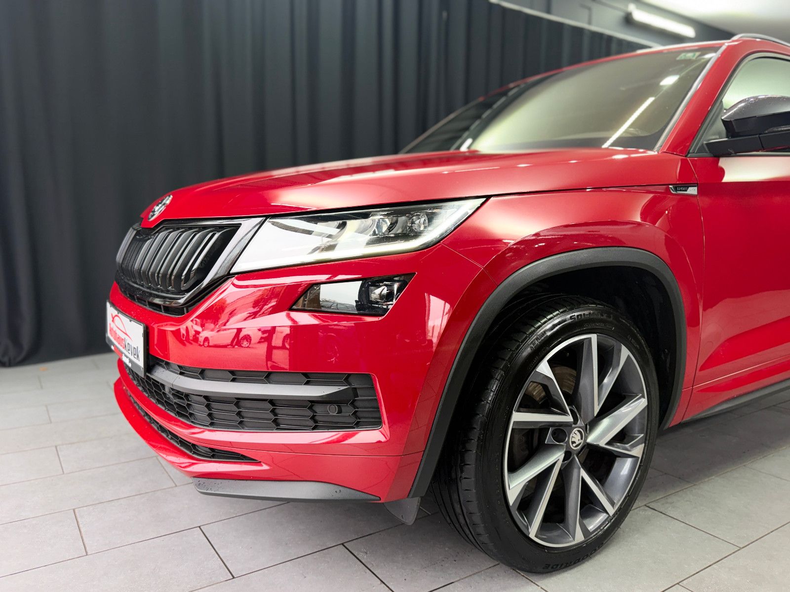 Fahrzeugabbildung SKODA Kodiaq Ambition 4x4|7-SITZER|CANTON|PANO|AHK