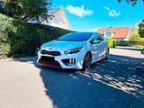 Kia Ceed GT*KEYLESS*PANO*CAM*NAVI*SHZ*2-Zonen-KLIMA* - Kia cee'd / Ceed von privat
