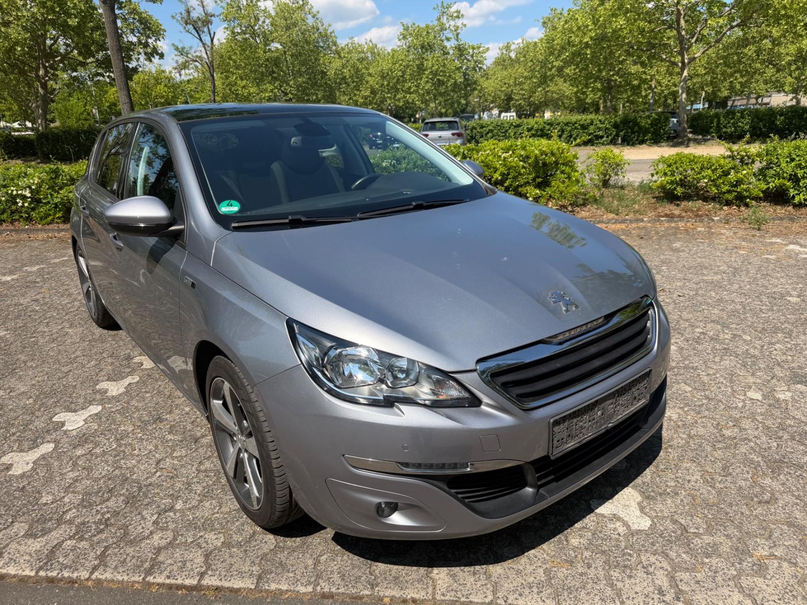 Peugeot 308 Style Alu  Navi PDC Panorama RFK