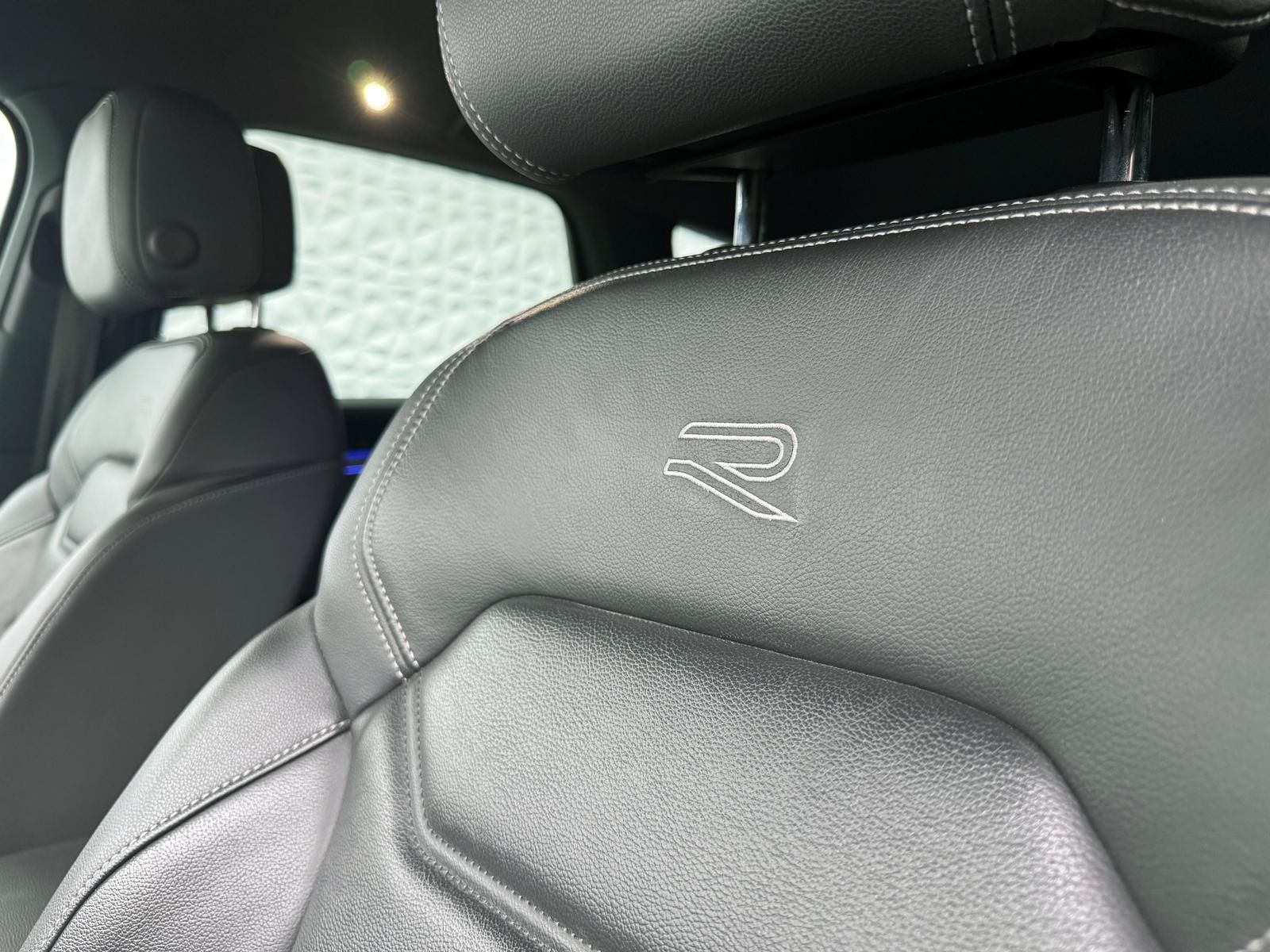 Fahrzeugabbildung Volkswagen 3.0 TDI R-LINE/ALLRADLENK/DYNAUDIO/STANDHZ/AHK/M