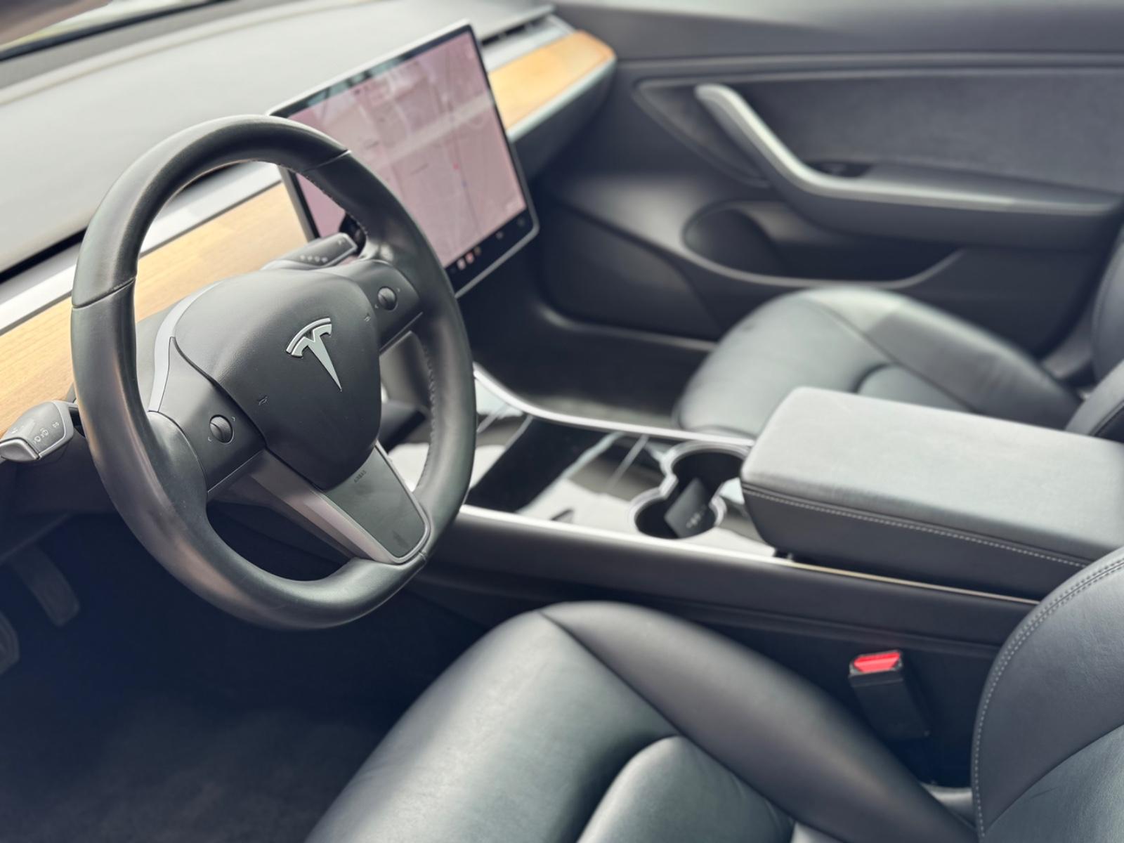 TESLA MODEL 3 RANGE PLUS 306CH - 1ERE MAIN - AUTOPILOT - 65.000 KMS