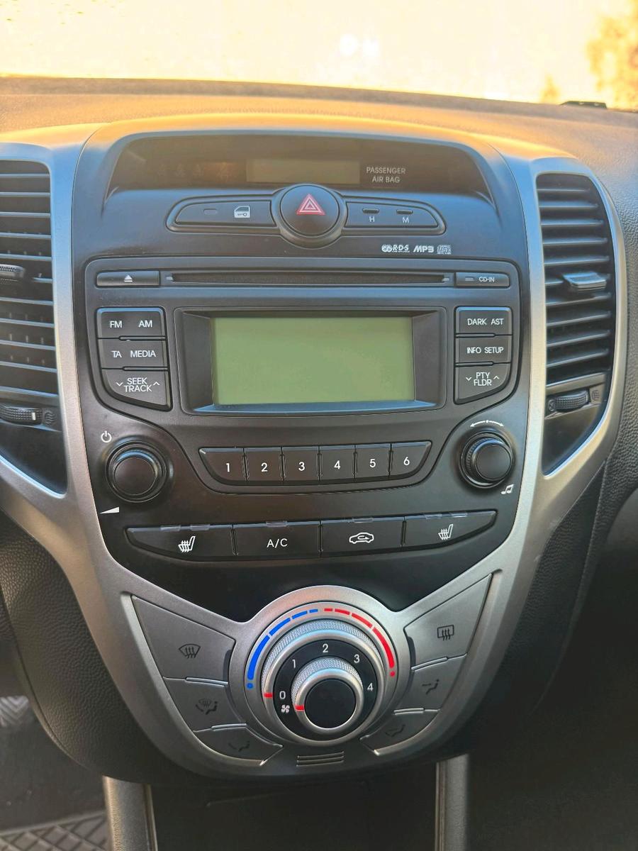 Hyundai ix20 2015 — photo 14