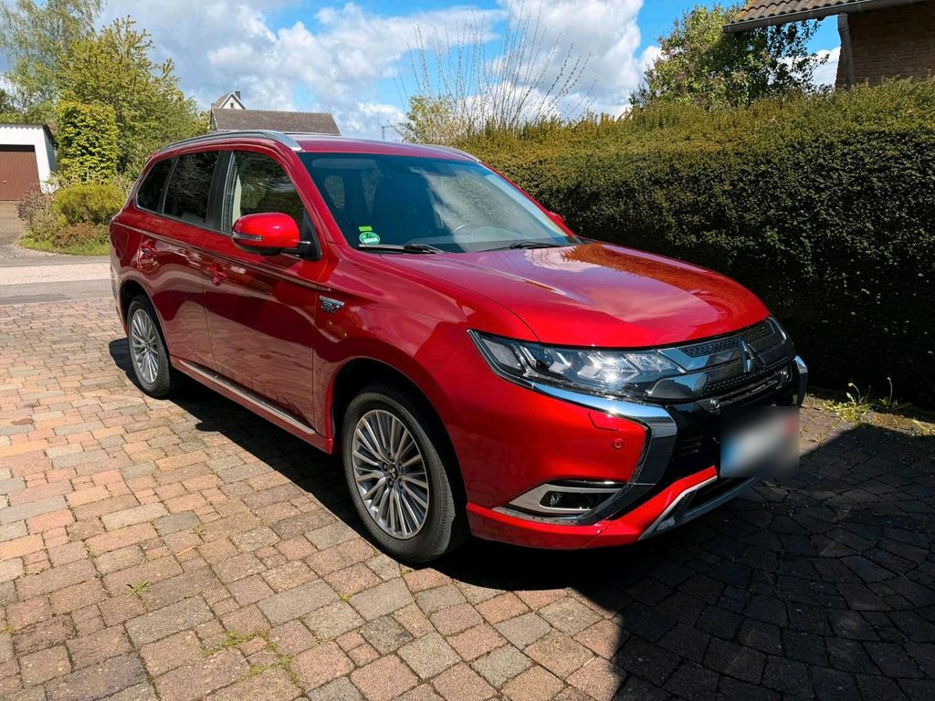 Image of Mitsubishi Outlander