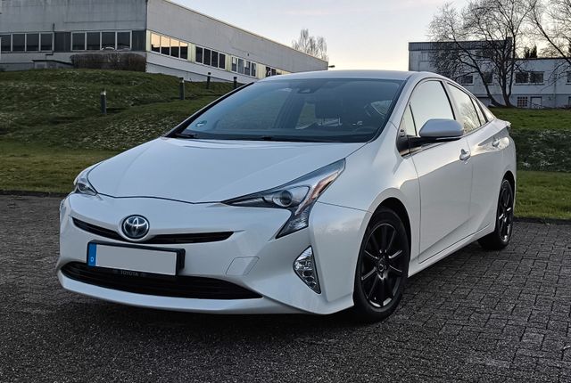 Toyota Prius Gen 4 Comfort 8-Fach bereift unfallfrei 