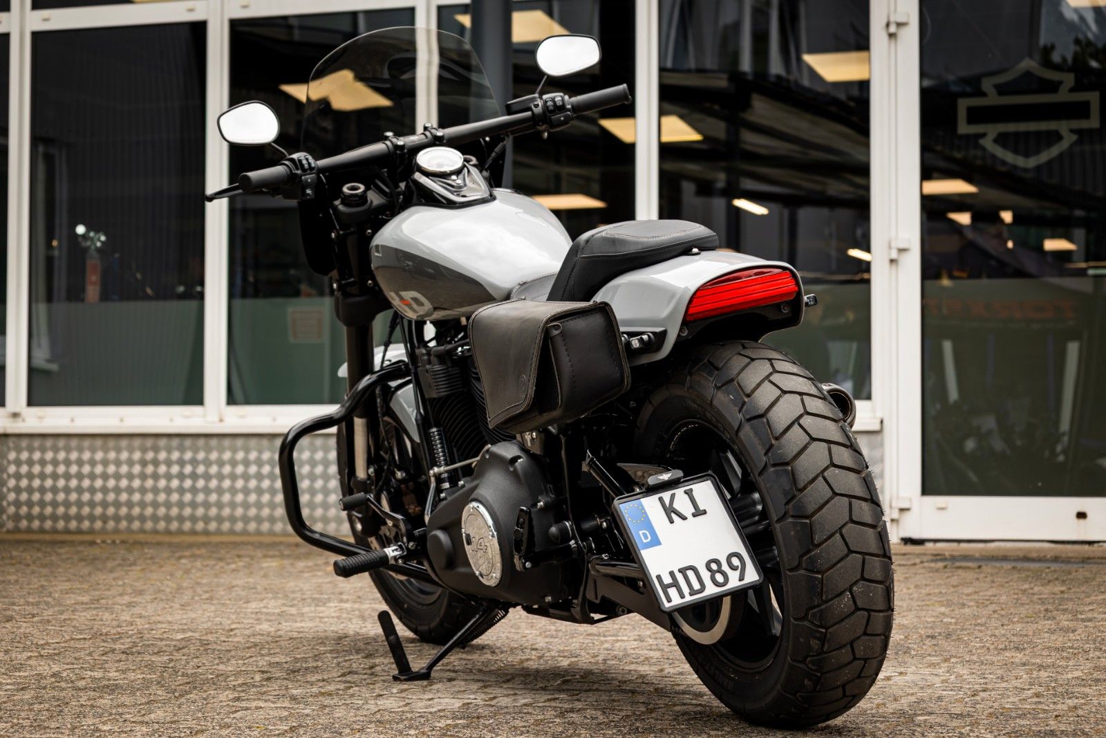 Fahrzeugabbildung Harley-Davidson FXFBS Fat Bob 114 CUI Softail - V PERFORMANCE -