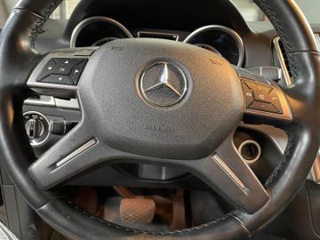 Mercedes ML 250 - 11