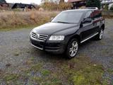 Volkswagen VW Touareg  5.0 TDI V10 schwarz Vollaussta... - Volkswagen Touareg aus 2005: V10