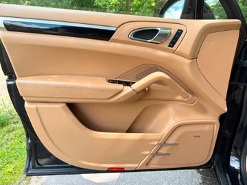 Porsche Cayenne - 9