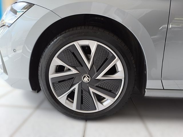 Fahrzeugabbildung SKODA Superb Combi 2.0 TDI DSG Selection AHK MATRIX NA