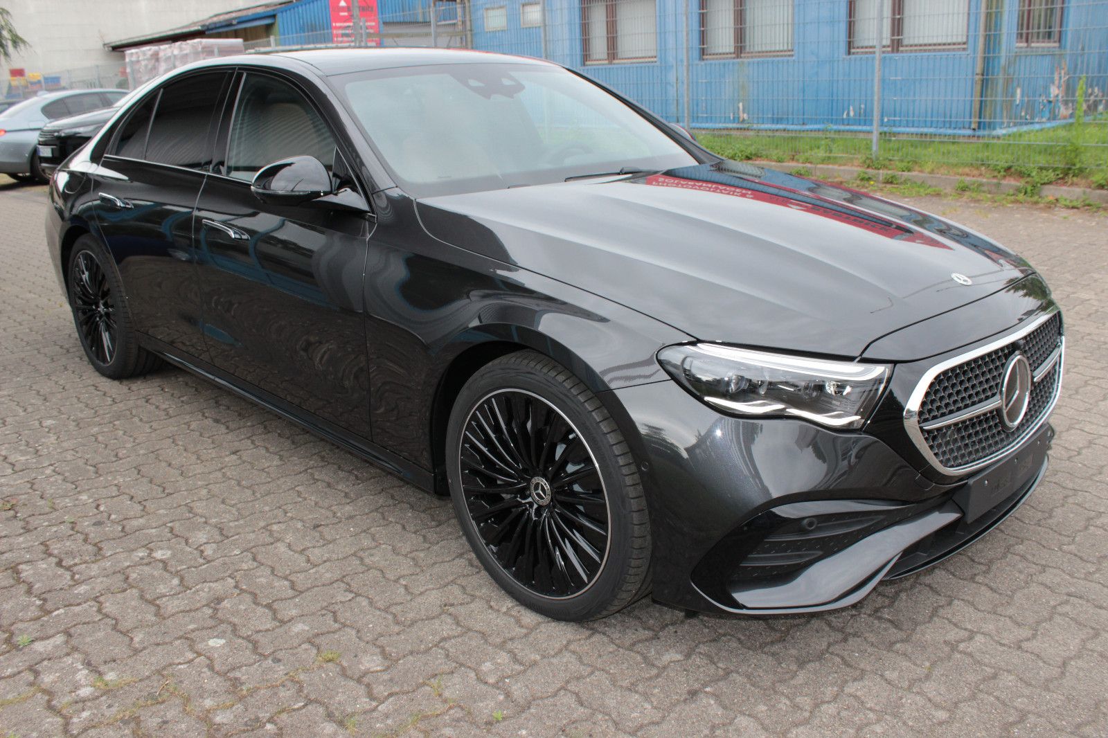 Fahrzeugabbildung Mercedes-Benz E 200 *AMG Line**Premium Plus**Superscreen*MY24*