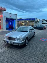 Mercedes-Benz W210 e220 sauger diesel 130tkm! Nachrüstka... - Mercedes-Benz: 210 D
