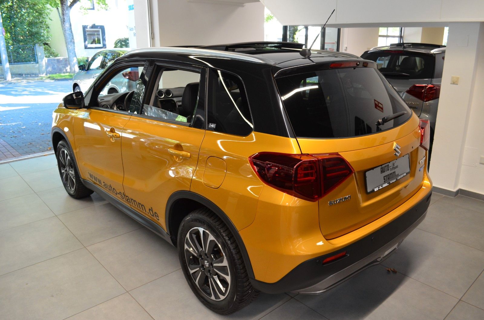 Fahrzeugabbildung Suzuki Vitara 1.4 BOOSTERJET Hybrid Comfort+ Allgrip