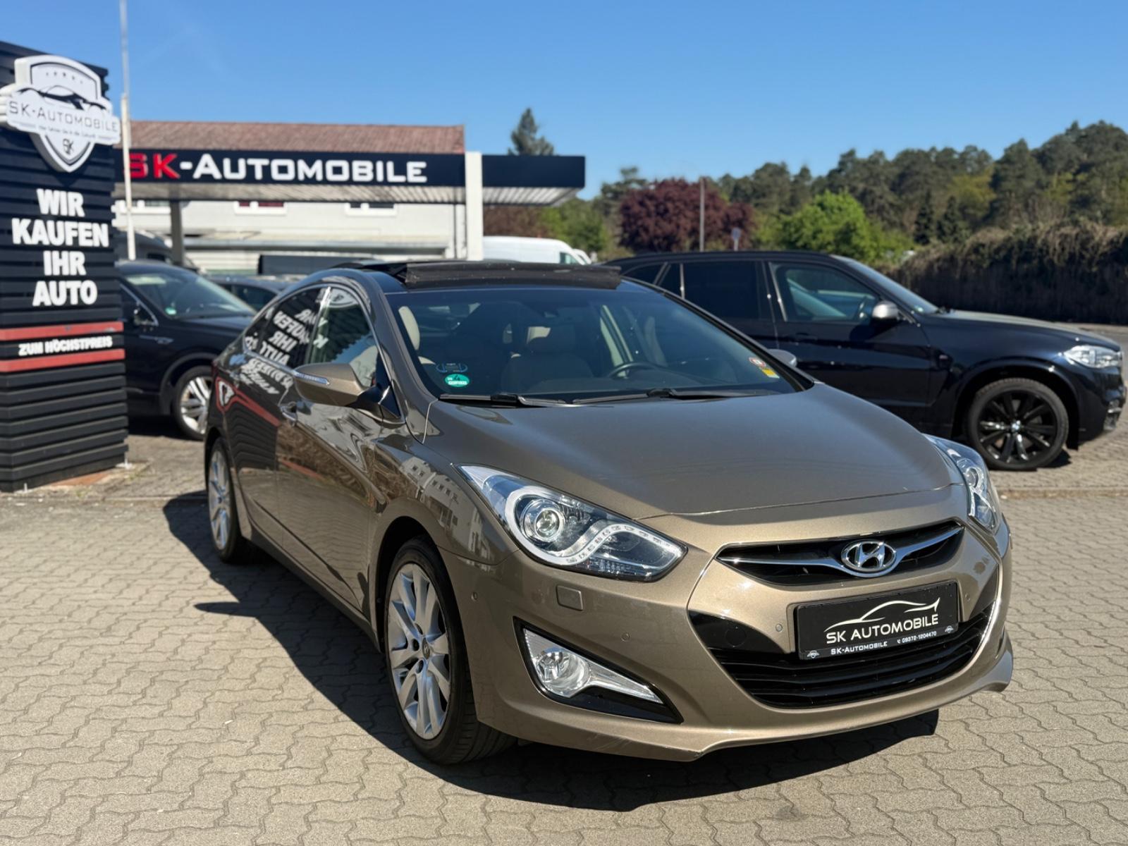 Hyundai i40 Premium PANO-KAMERA-LEDER-SHZG-SPUR-KEYLES