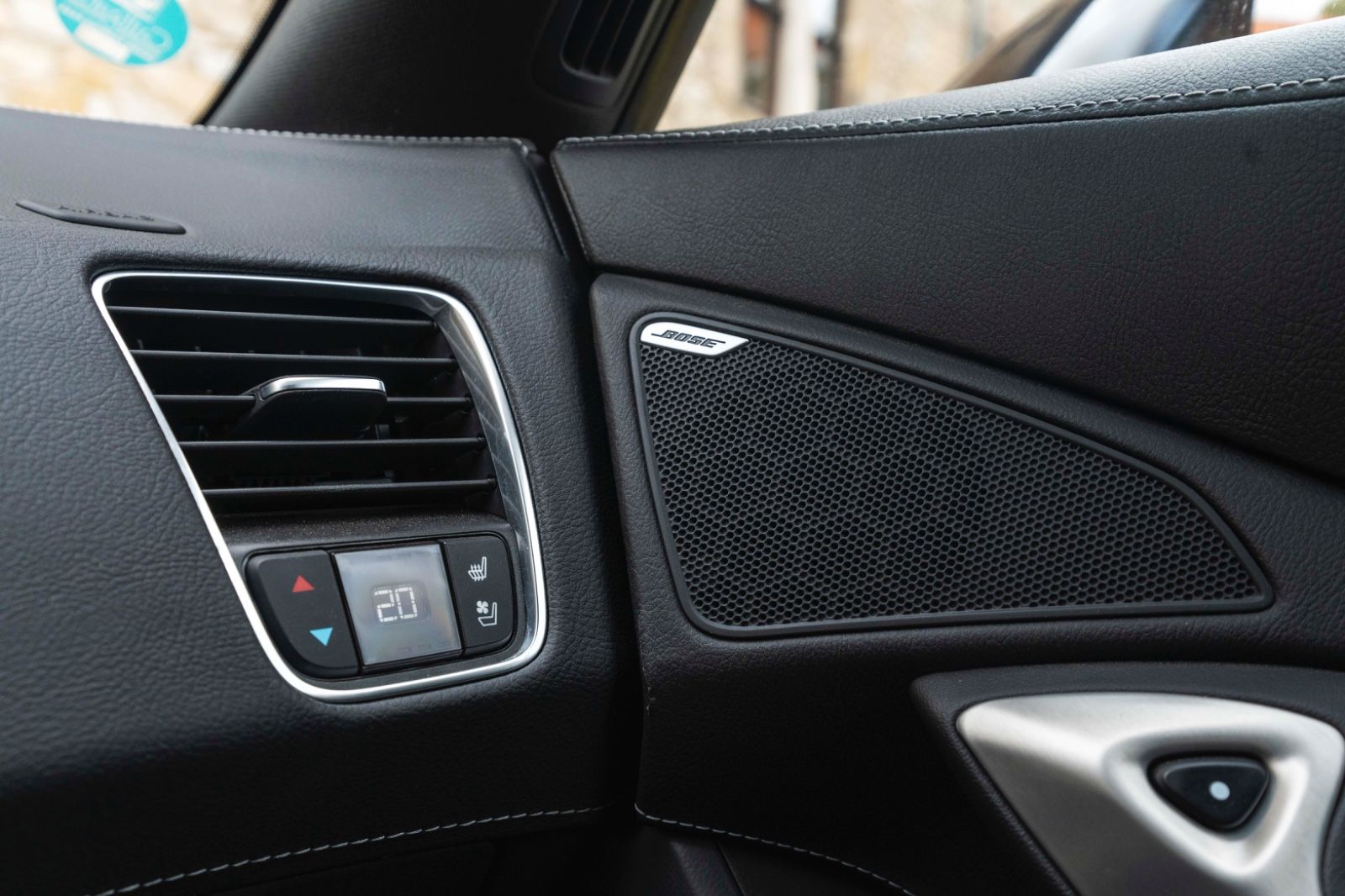 Fahrzeugabbildung Corvette Corvette Z06 2LZ  6,2L TARGA HUD BOSE MEMORY
