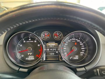 Audi TT Roadster 2.0 TFSI *BI-XENON*NAVI*PDC*LEDER*