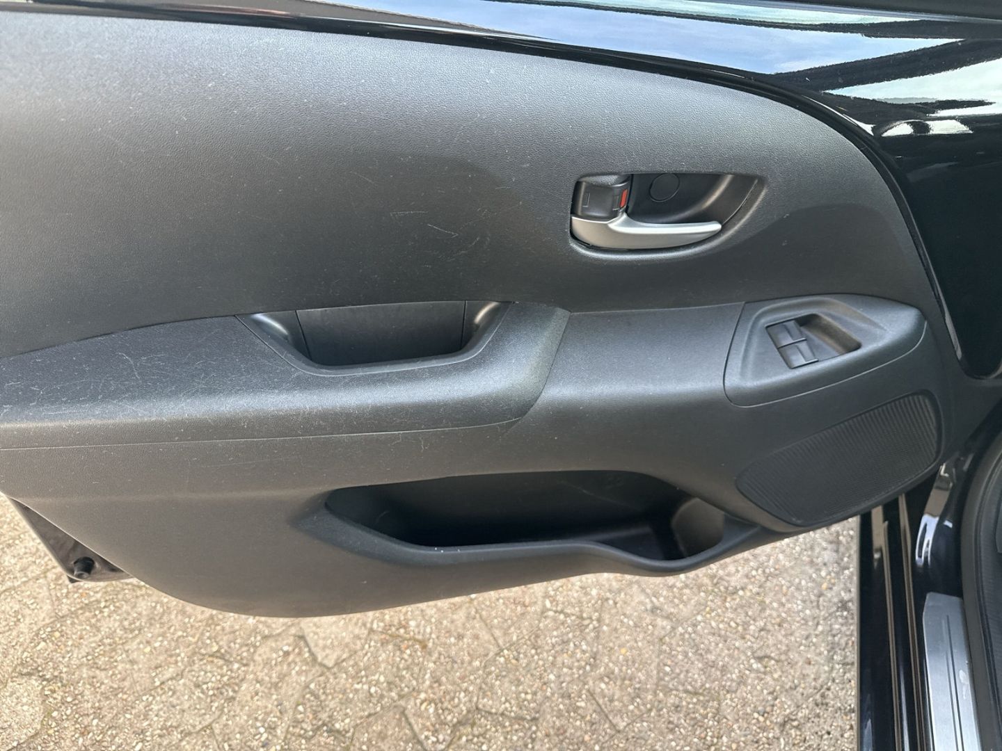 Fahrzeugabbildung Toyota Aygo X-Play Team D Apple CarPlay Android Auto Al