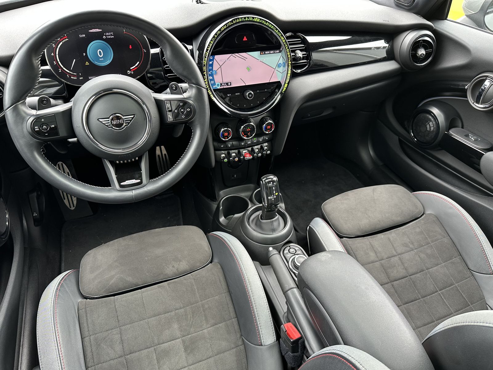 Fahrzeugabbildung MINI John Cooper Works Sport-Aut. NAV+LED+PANO+H&K+VC