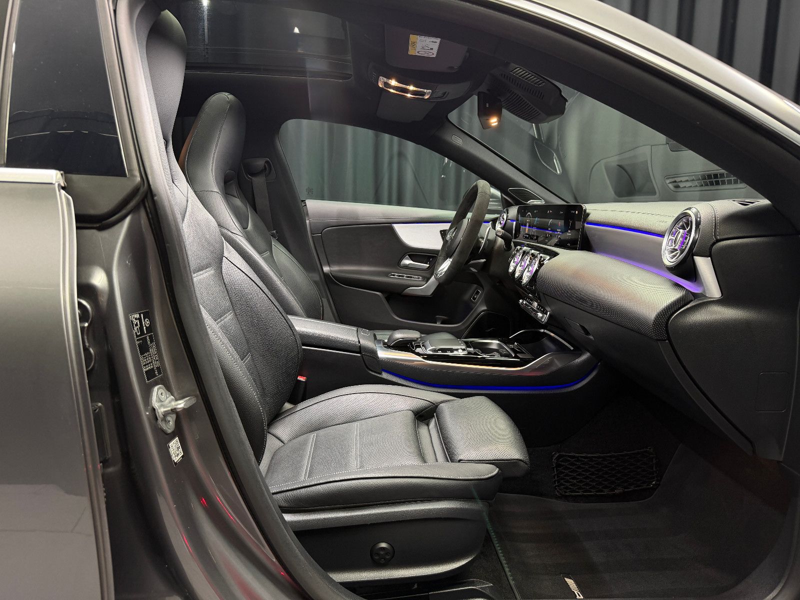 Fahrzeugabbildung Mercedes-Benz CLA 45 AMG Shooting Brake 4Matic|VOLL|