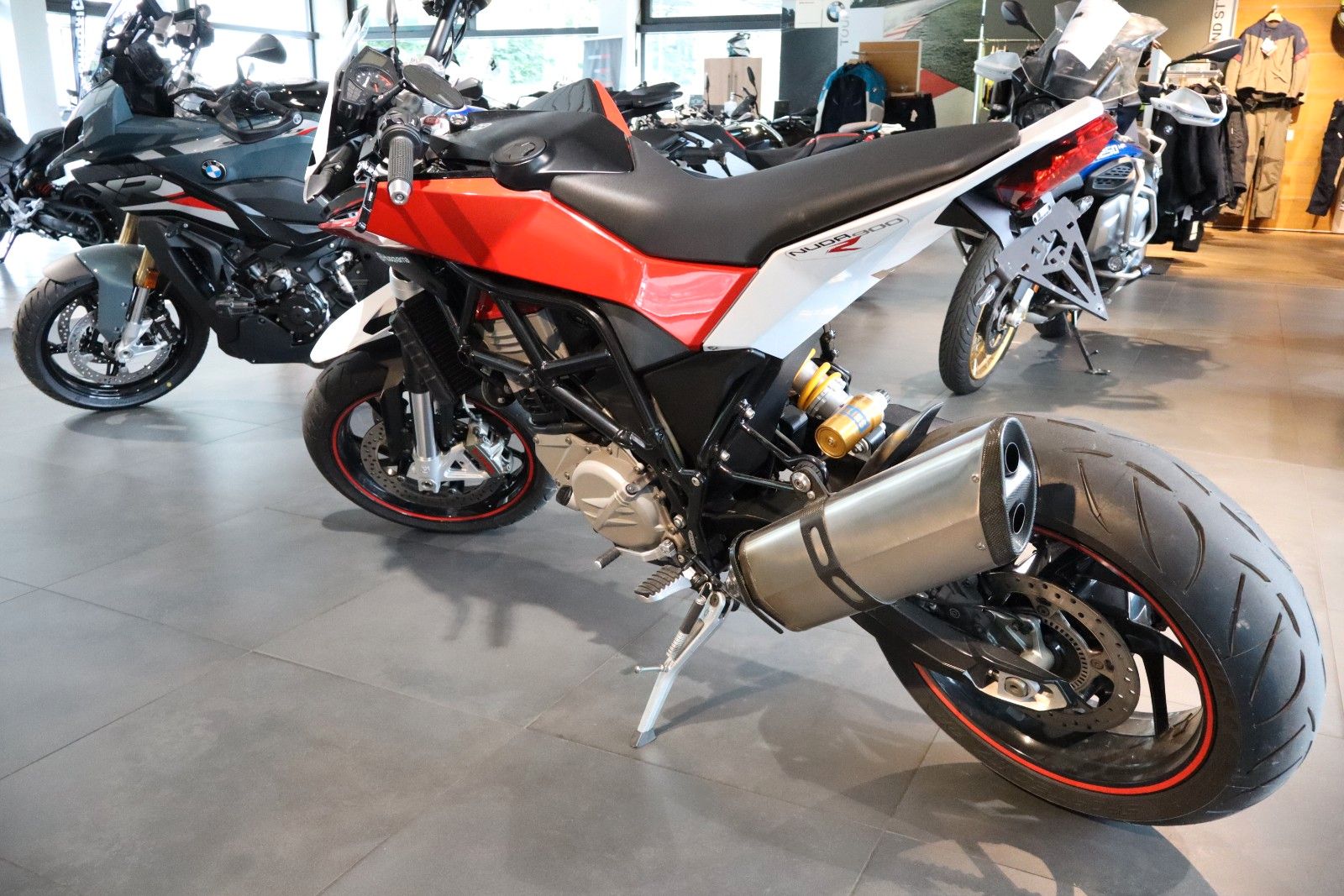 Fahrzeugabbildung Husqvarna Nuda 900R