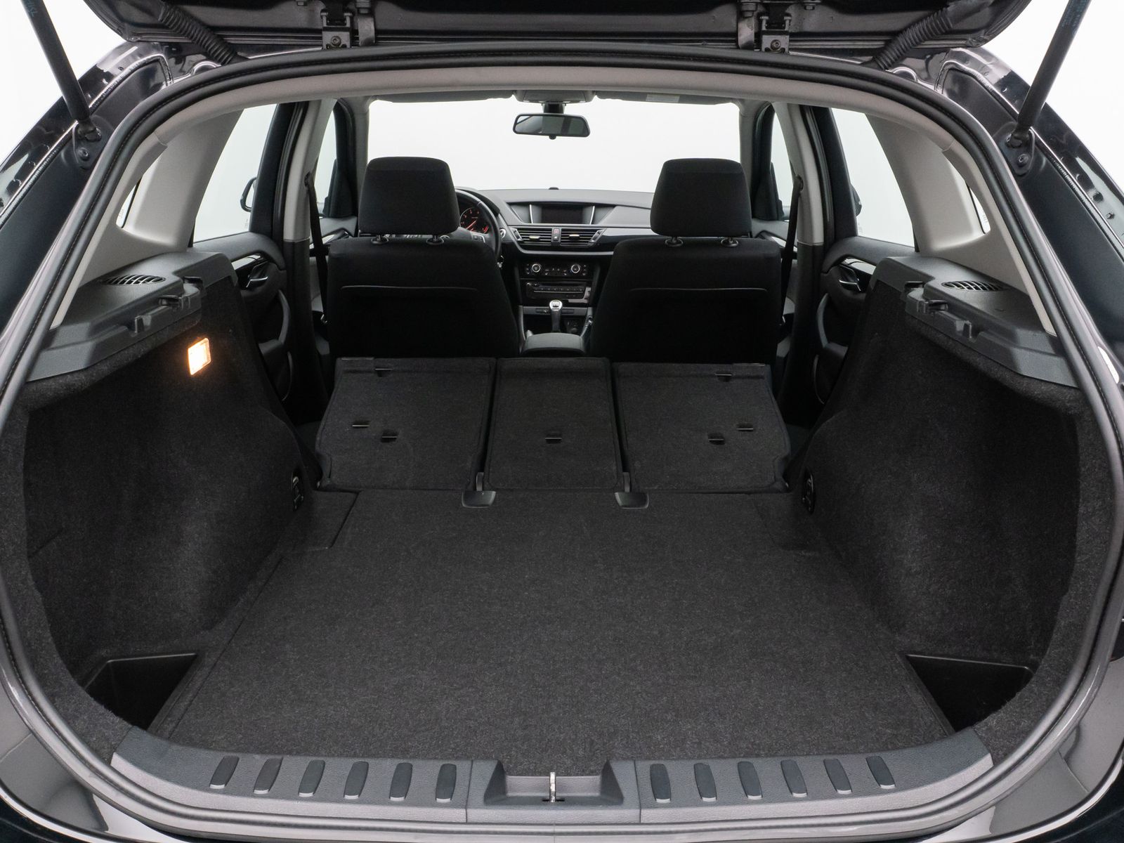 Fahrzeugabbildung BMW X1 sD18i Sport Line Xenon PDC NaviBusiness 18"