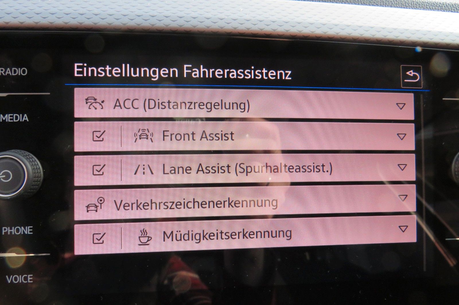Fahrzeugabbildung Volkswagen T-Cross Active ACC SITZH. NAVI GJ APP-CONNECT