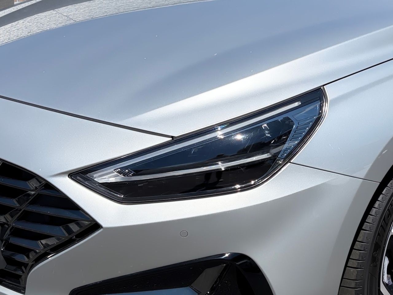 Fahrzeugabbildung Hyundai i30 INTRO *LED*KLA*SIH*KAMERA*DAB*