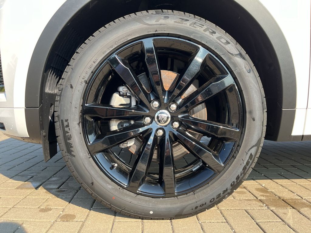 Jaguar E-Pace P250 R-Dynamic SE 585,- EUR mtl.