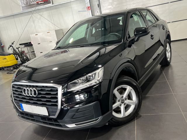 Audi Q2 35 TFSI Automatik **Navi*AHK*LED*SHZ*PDC**