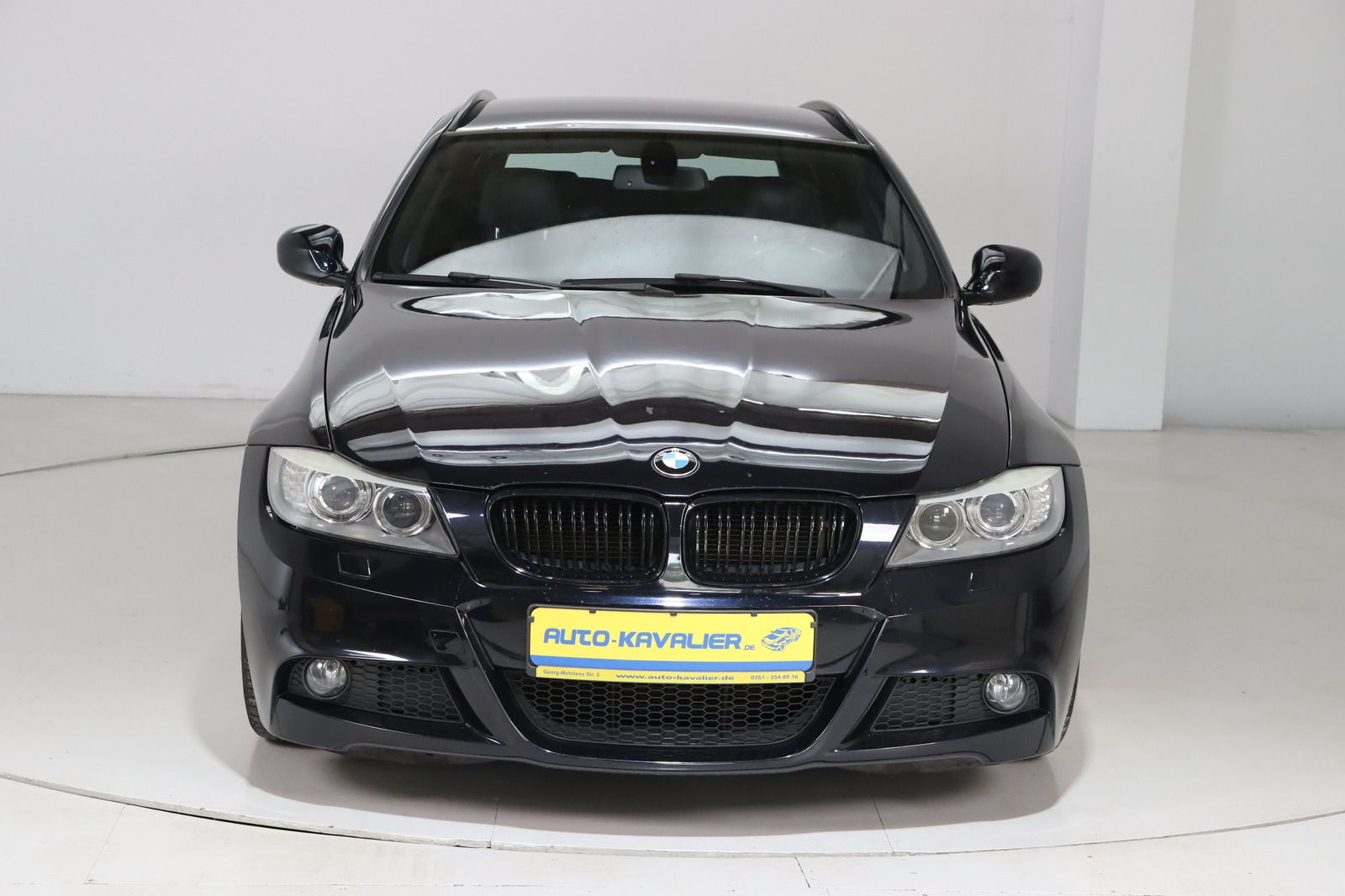 Fahrzeugabbildung BMW 320 i Touring M-Paket * Xenon * Leder * Sitzhzg.
