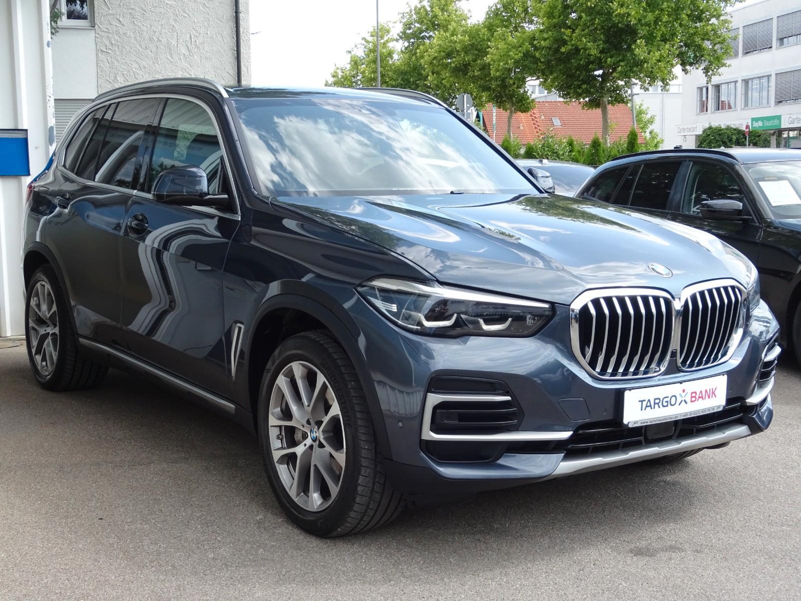 BMW X5 xDrive30d xLine 20″ Navi LEDer Keyl. HUD AHK