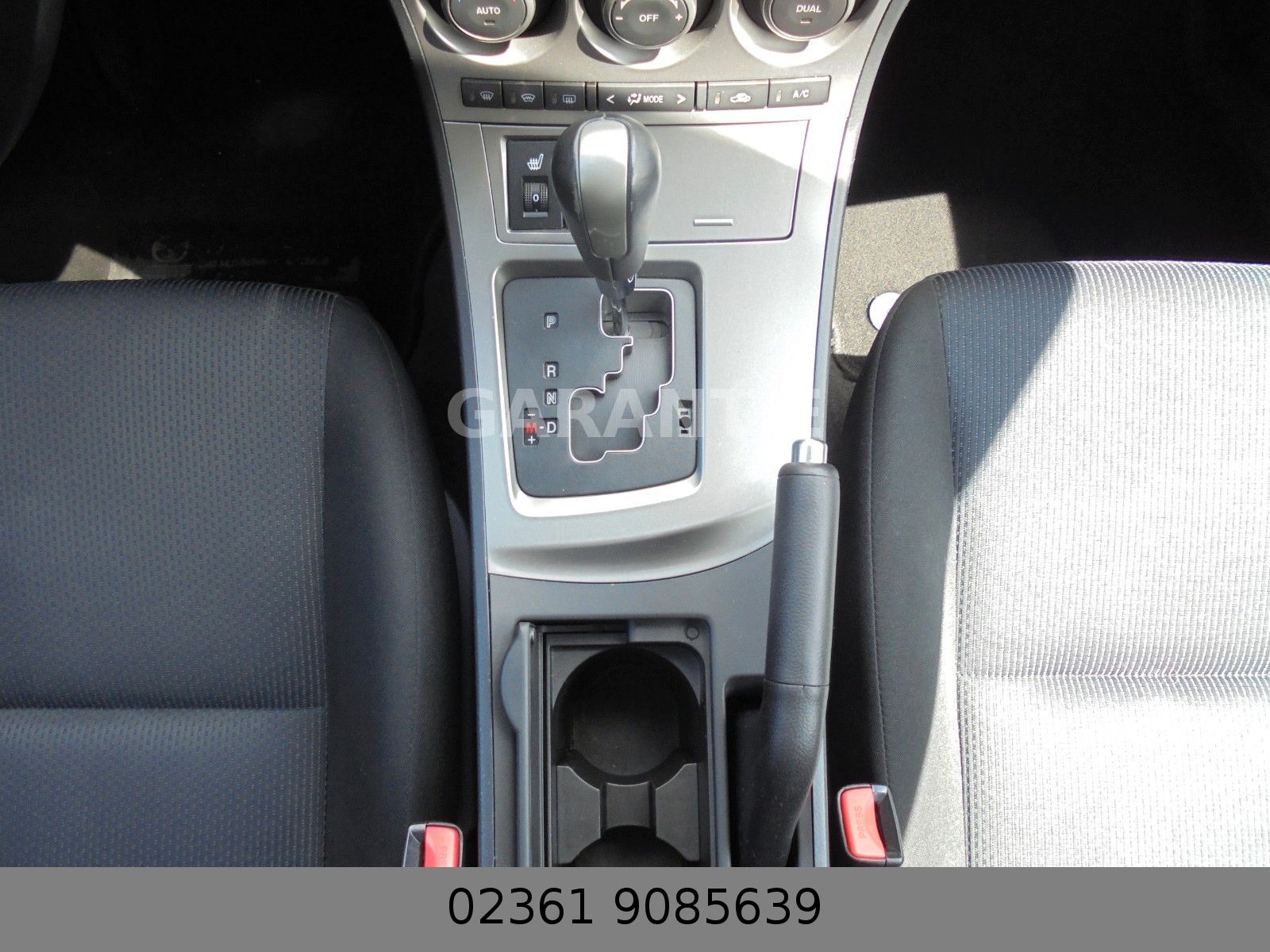 Fahrzeugabbildung Mazda 3 Lim. Exclusive-Line Automatik/Klima/Shz/PDC/