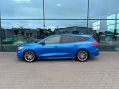 Fahrzeugabbildung Ford Focus Turnier 1.5 EcoBlue ST-Line Temp SHZ Navi