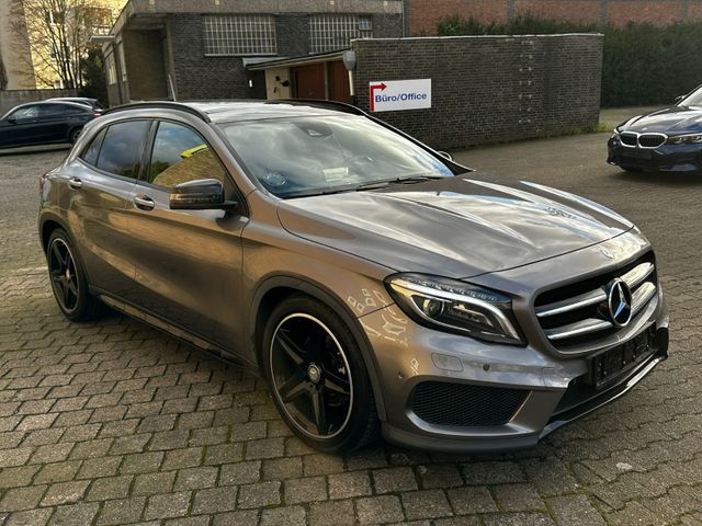 Mercedes-Benz GLA 250 4Matic AMG Line Night Panorama