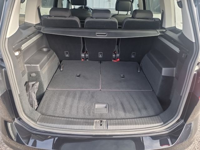 Fahrzeugabbildung Volkswagen Touran 2.0 TDI DSG UNITED 7-SITZER LED NAVI CD-P