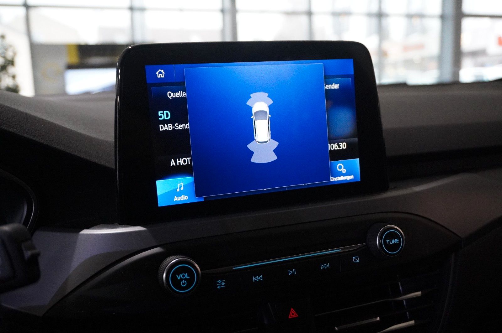 Fahrzeugabbildung Ford Focus Turnier 1.5D COOL & CONN NAVI/LED/SPORT/SH