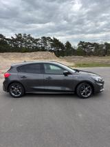 Ford Focus 1,0 EcoBoost 92kW ST-Line Auto ST-Line - Ford Focus: Standheizung
