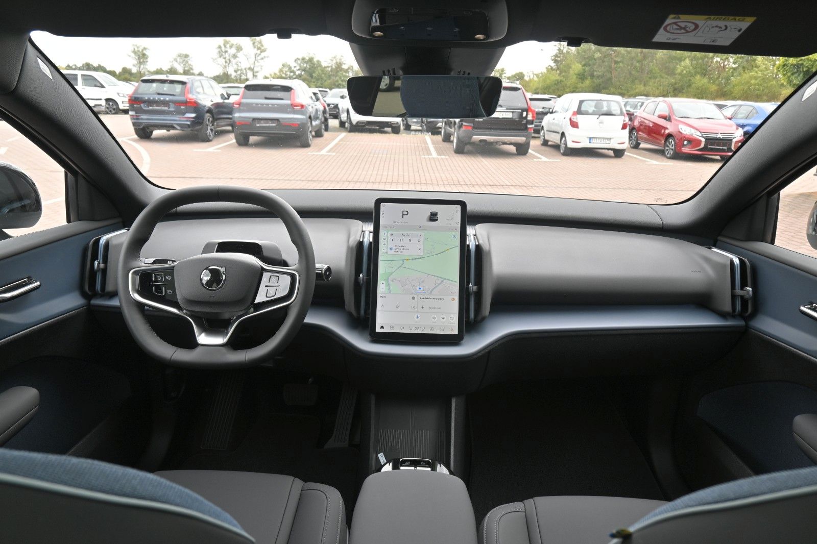 Fahrzeugabbildung Volvo EX30 Cross Country Ultra Twin Motor Performance