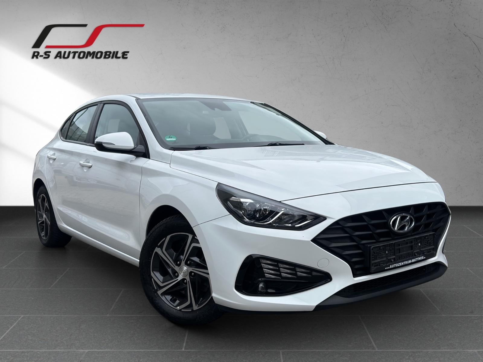 Hyundai i30 1.0 T-GDI Fastback*Facelift*Carplay*Kamera*