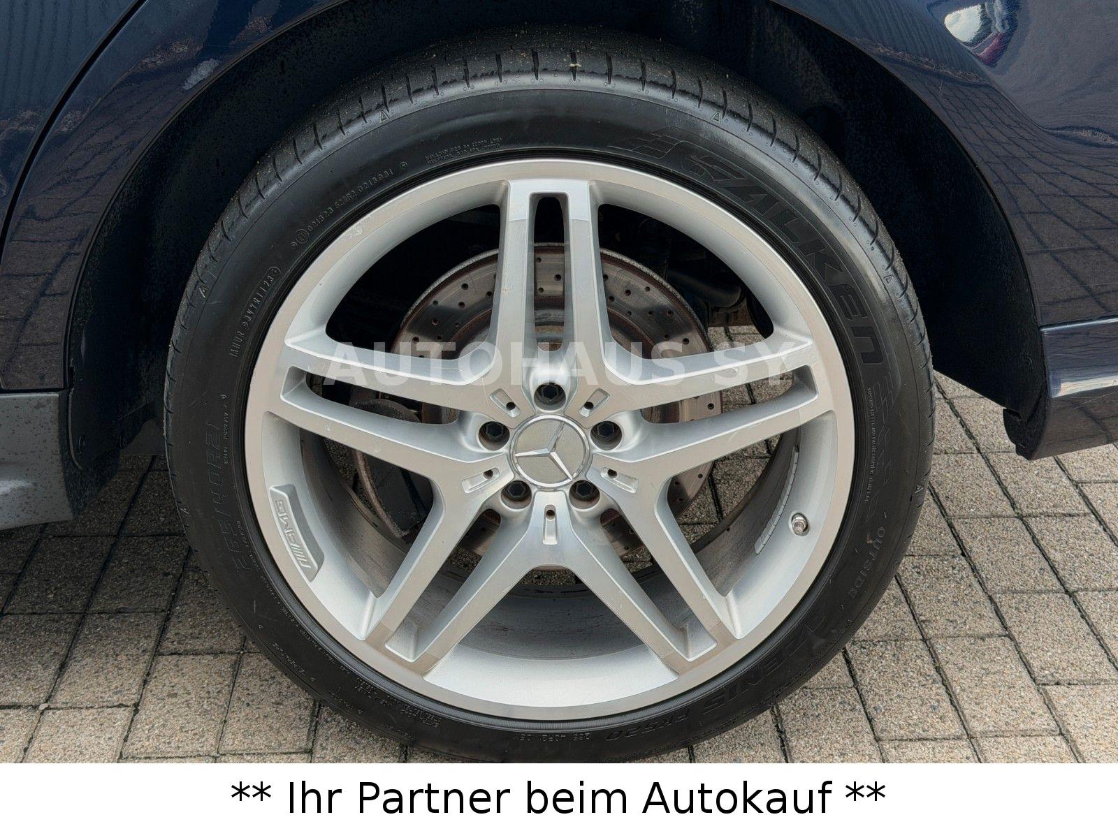 Mercedes-Benz ML500 4Matic AMG*VOLL*HEADUP-360°-PANO-LEDER-MEM