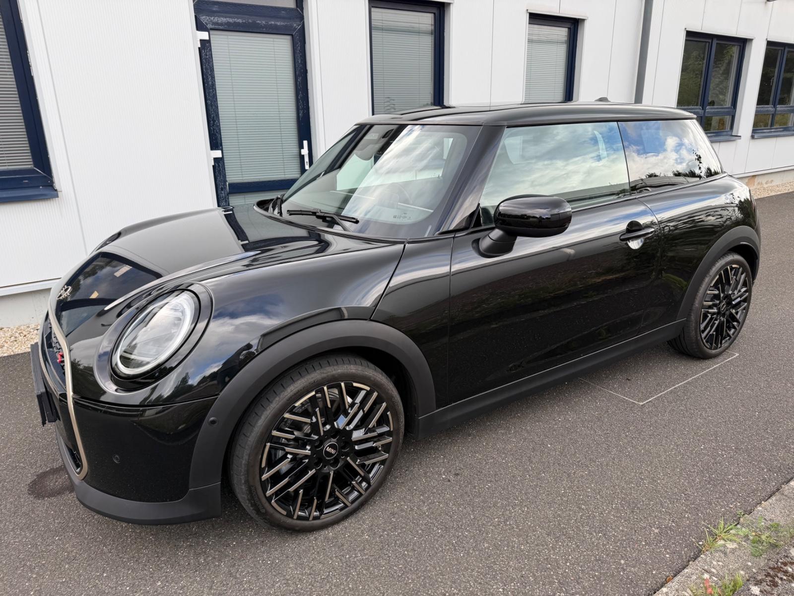 MINI Cooper S Favoured Trim Glasdach 18"Alu Headup