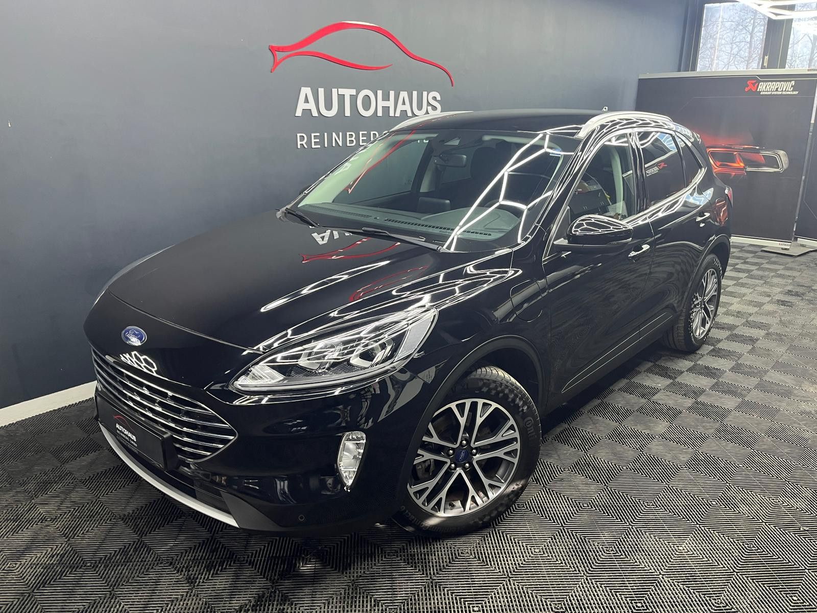 Ford Kuga Plug-In Hybrid Titanium 1.HAND SHZ/PDC/LED imagem 2