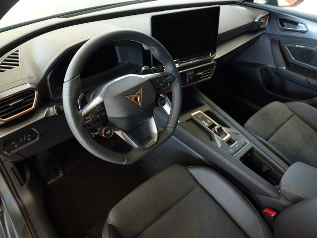 Fahrzeugabbildung CUPRA Leon Sportstourer VZ 1.5 e-Hybrid DSG