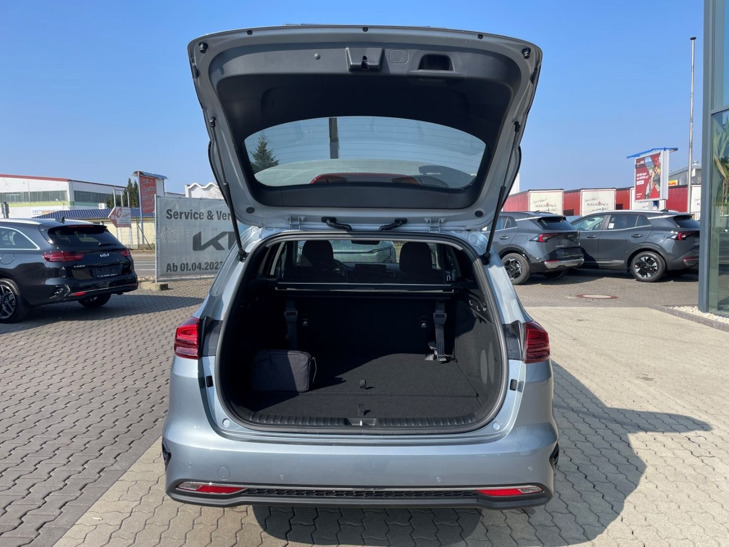 Fahrzeugabbildung Kia Ceed_sw Ultimate Navi Soundsystem JBL LED ACC