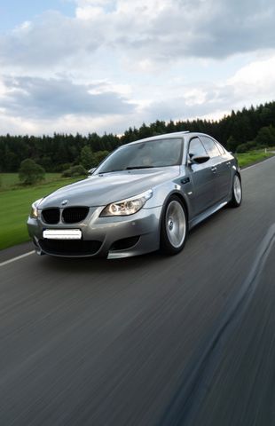 BMW M5 E60 507 PS Accident-free, great condition V10