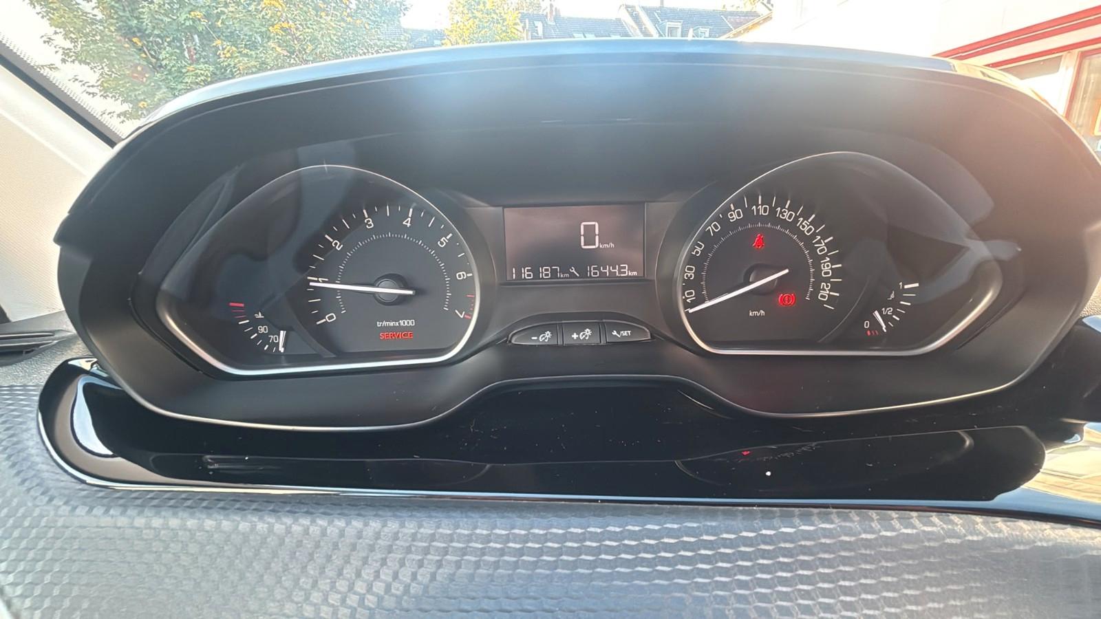 Peugeot 2008 Active *Gut gepflegt* *Garantie*